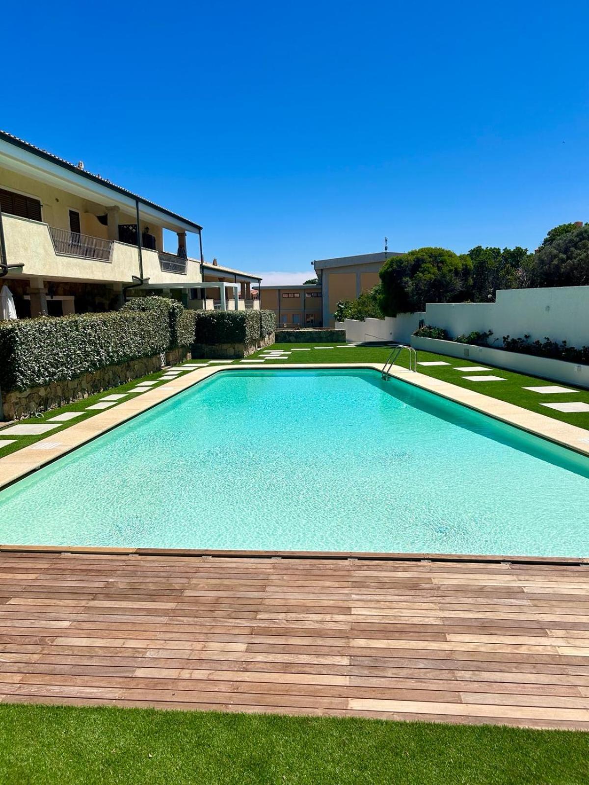 Appartamento Incantevole Con Piscina Palau Exterior foto